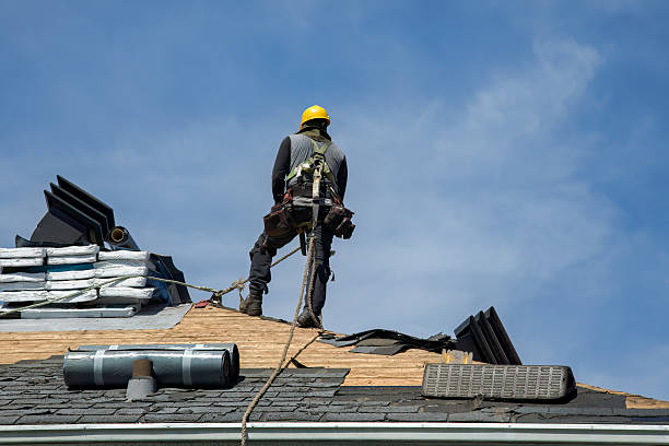 Professional Roofing technician working in Fresno, OH
